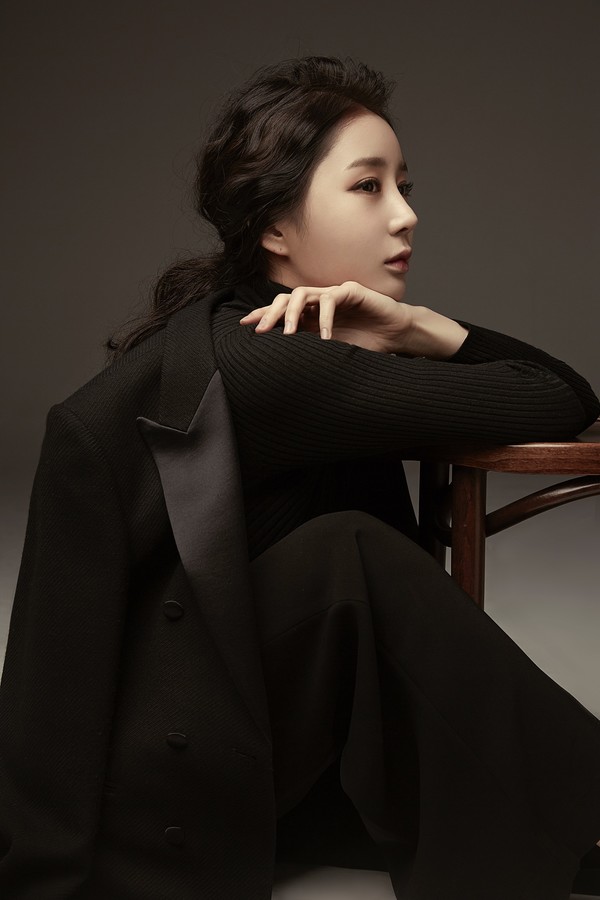 사진 = K-Classic의 선두주자로 대한민국을 대표하는 바이올리니스트 신지아 / 강동문화재단 제공