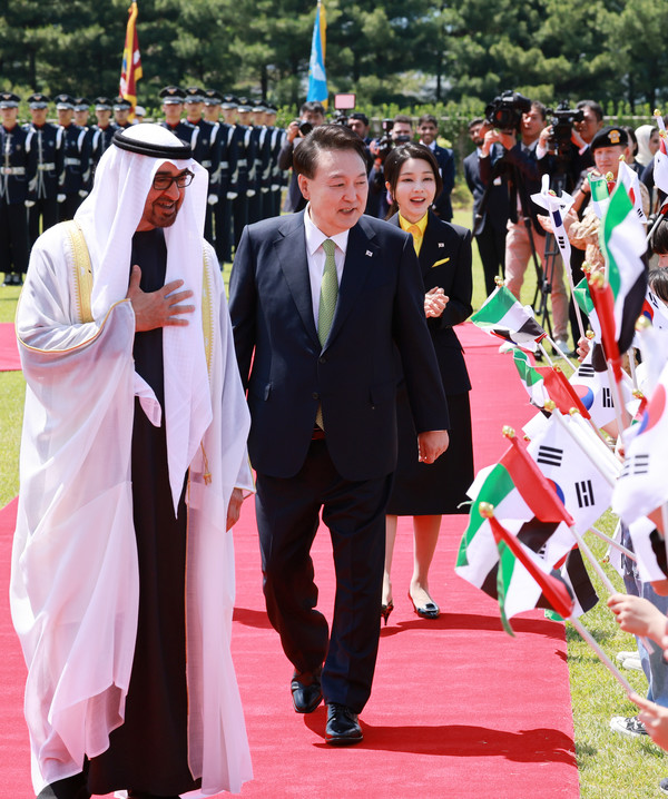 사진 = 연합뉴스 제공 / '앗살라무 알레이쿰'...UAE 대통령 방한 기념 공식환영회 개최