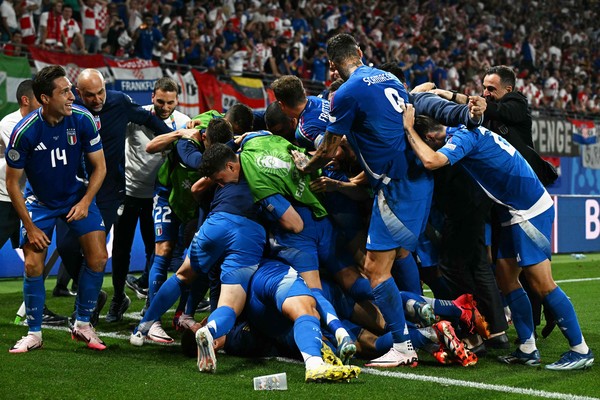 이변의 참사를 겪었던 이탈리아 대표팀, 이번 대회에서는 또 한 번 '성공' 쓰나 / 사진 = 연합뉴스/AFP